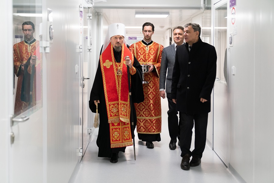 Вениамин, Митрополит Минский и Заславский с визитом на СП ООО "Фармлэнд" на производстве