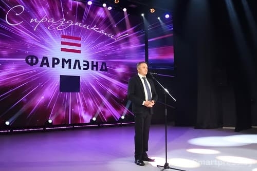День работников фармацевтической промышленности в Фармлэнд